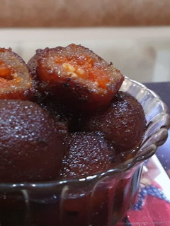 गुलाब जामुन (gulab jamun recipe in Hindi) रेसिपी मुख्य फोटो