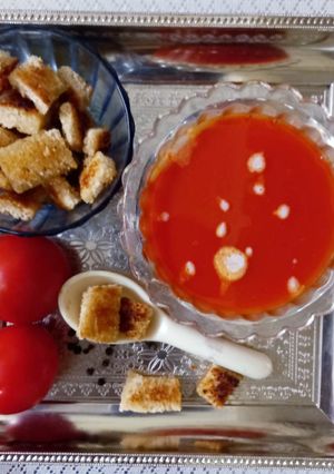 टोमॅटो सूप (tomato soup recipe in marathi) रेसिपी चे मुख्य फोटो 