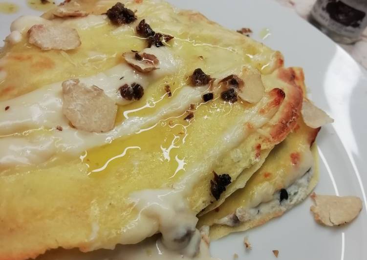 Crespelle ripiene di ricotta funghi e tartufo