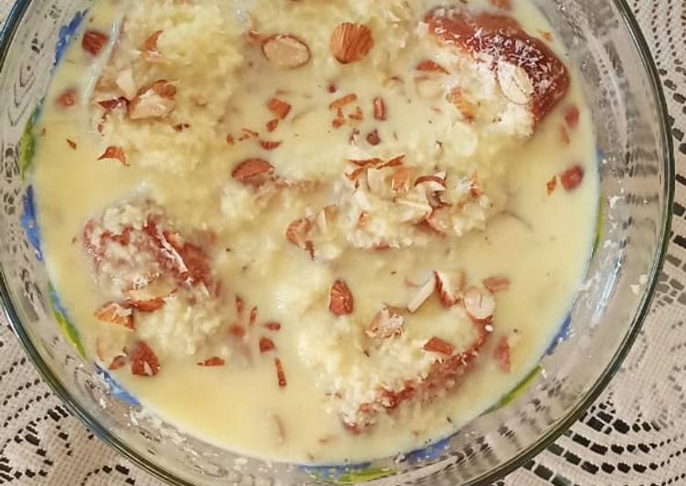 Recipe of Award-winning Custard  with dry  fruits