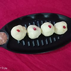 A picture of Steamed vegetables ball.