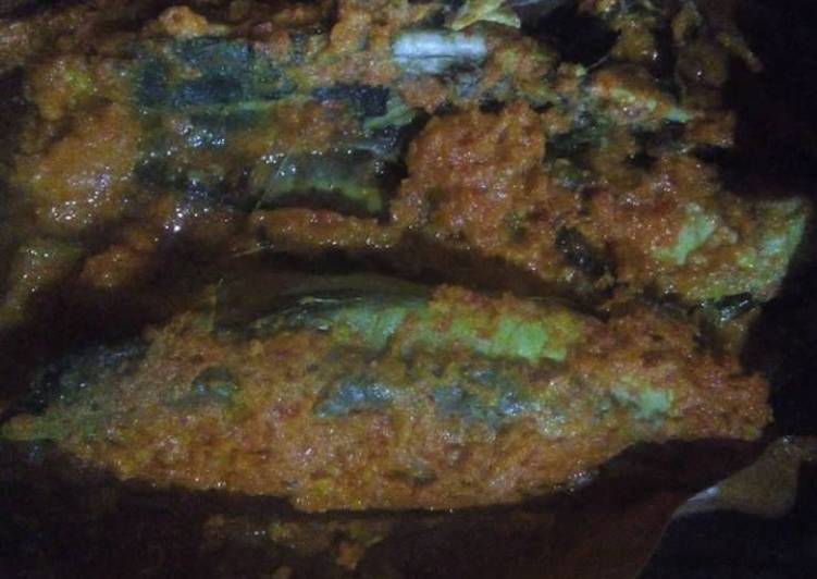Resep Pepes ikan cakalang ala Wulan 😘, Enak Banget