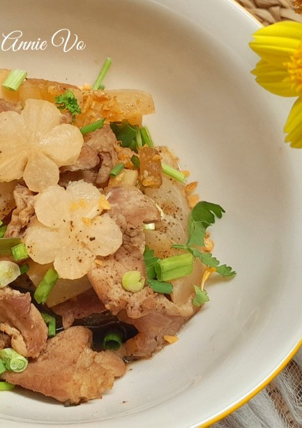 Hình của món Thịt vai heo kho củ cải.