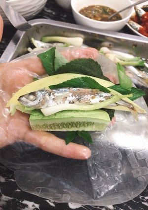 Hình của món Cá nục hấp hànhChấm mắm nêm 🤤.