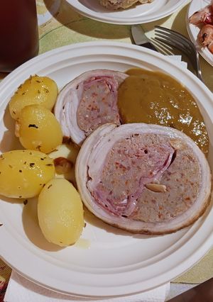 Una foto de Falda de ternera rellena en salsa al Pedro Ximénez