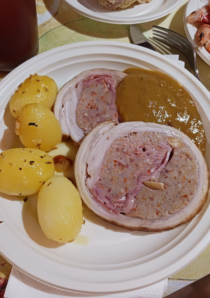 Una foto de Falda de ternera rellena en salsa al Pedro Ximénez