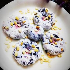 A picture of Jamun Sandesh.