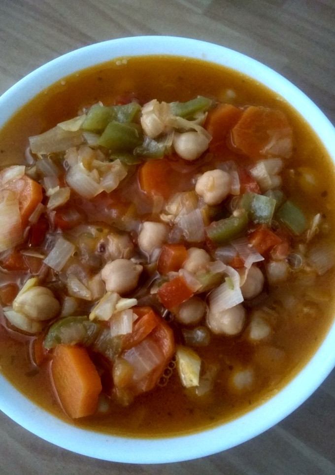 Una foto de Garbanzos con verduras
