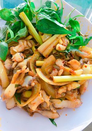 Hình của món Ốc móng tay xào sate cay.