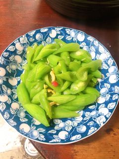 蒜炒蛇瓜 的食譜成品照片