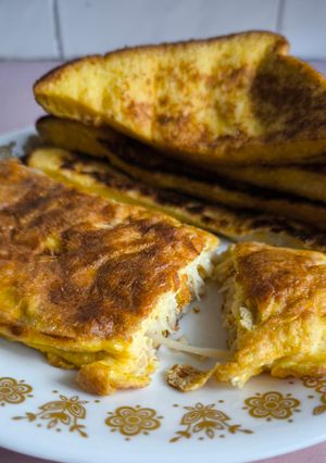 Gambar French Toast & Enoki Omelette