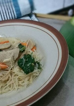 Foto resep Bihun goreng sayur with bakso