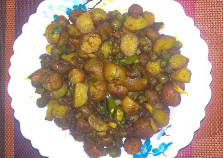 Easiest Way to Make Ultimate Baby potatoes-peas fry