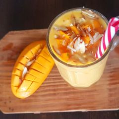 A picture of Alphonso mango shake.