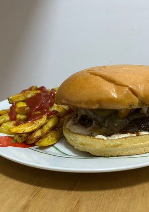 O poză a rețetei Burger and fries ✨.