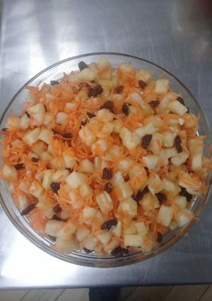 A picture of Pineapple carrot salad.