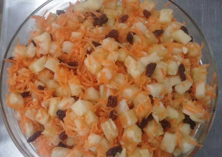 Recipe of Perfect Pineapple carrot salad