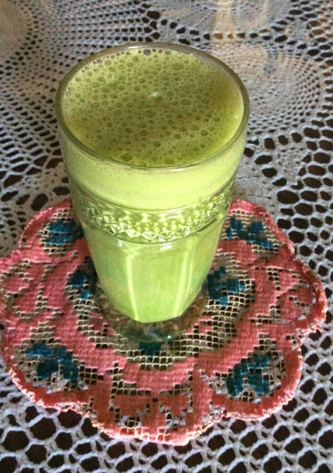 Una foto de Licuado de espinacas y plátano