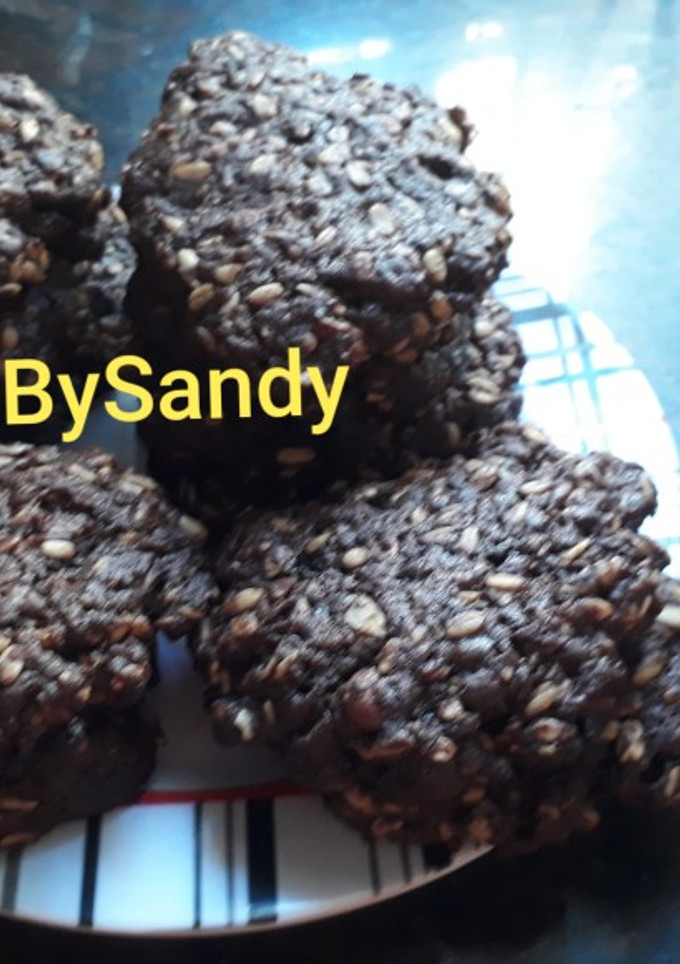 Una foto de Cookies veganas de avena. 5' de Preparación. 15' de cocción #DMA