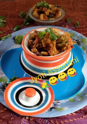A picture of Cauliflower with Potato sabji Gobhi ki sabji.