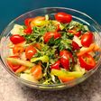 Σαλάτα 🥗 με μαρούλι, γλιστρίδα, πιπεριές, ντοματίνια κ.α