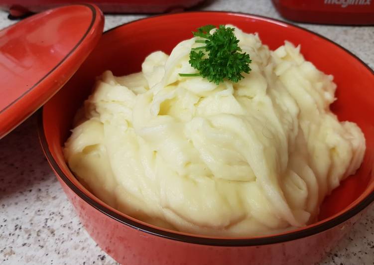 Easiest Way to Make Speedy The Creamiest,Butterest Mashed Potatoe 💞