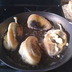 Una foto de Chiles rellenos