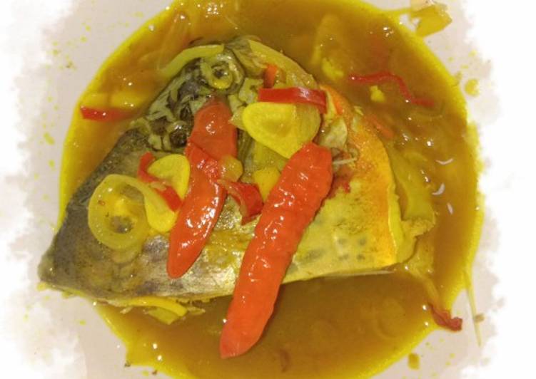 Resep Sup kuning ikan bawal yang simpel