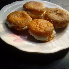 A picture of Malai chumchum.