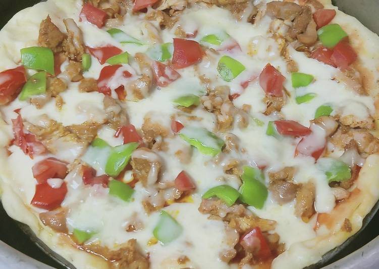 Chicken π Tikka pizza without oven no egg and no olives