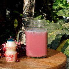 A picture of Probiotic Pomegranate Juice with Yakult.