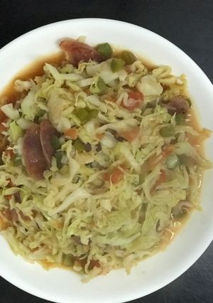 Hình của món Bắp cải xào lạp xưởng.