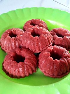 Foto resep Bolu Kukus Buah Naga Merah