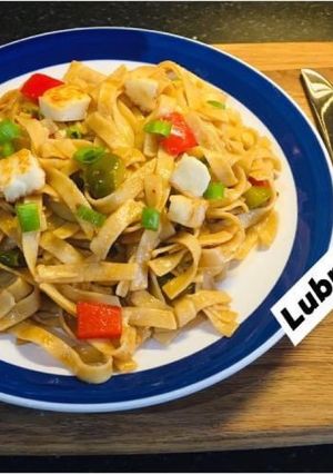 A picture of Drunken Noodles:🥢.