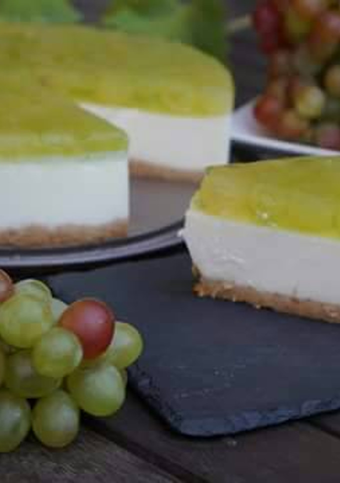 Una foto de Tarta de queso y uva