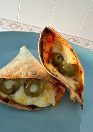 Foto de Pizza cone de wrap na air fryer