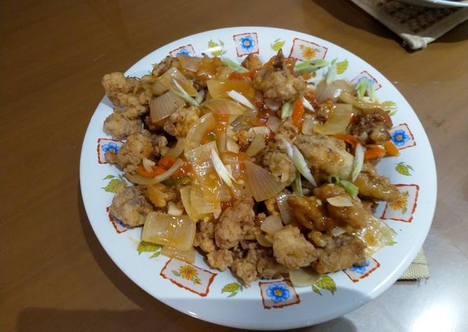 Ayam goreng kuluyuk saus asam manis puedas