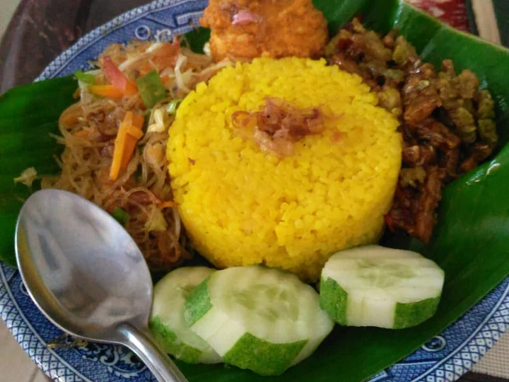 Langkah Mudah untuk Menyiapkan Resep Nasi kuning magiccom, gampang,harum,punel yang Lezat Sekali Anti Ribet, Bikin Ngiler