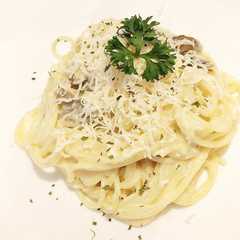 รูปของ Mushroom carbonara spaghetti