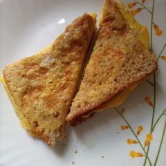 A picture of French Toast.