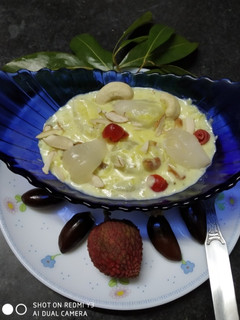লিচুর পায়েস (lichur payesh recipe in Bengali) রেসিপির প্রধান ছবি