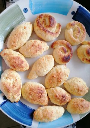 Una foto de Palitos o bizcochos con queso