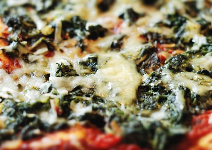 Whole wheat spinach pizza