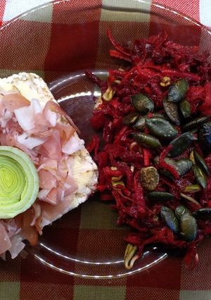 Tökmagos céklasaláta recept fotója