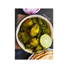 A picture of Aloo palak.