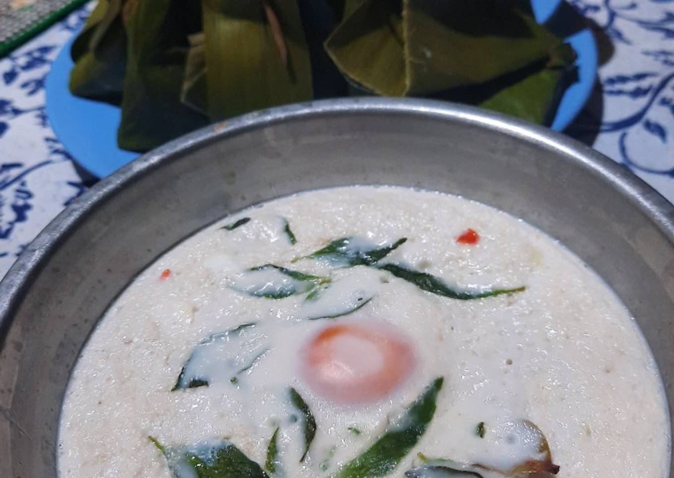 Botok telur asin