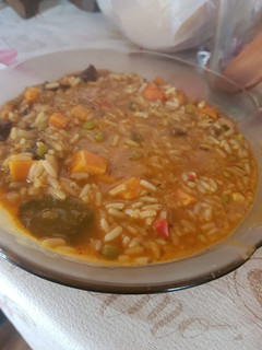 Una foto de ·Guiso de arroz con carne·