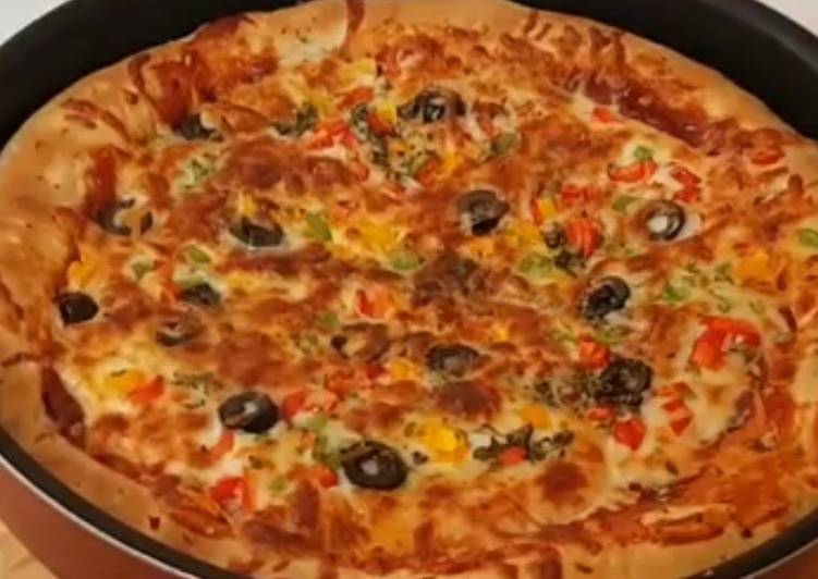 بيتزا على الطريقة الايطالية الاصلية 😋