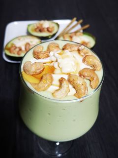 صورة لوصفة سموذي الأفوكادو 🥑