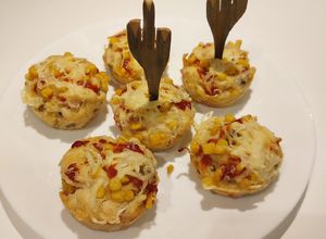 Una foto de Muffin salado con choclo, champiñón y jamón